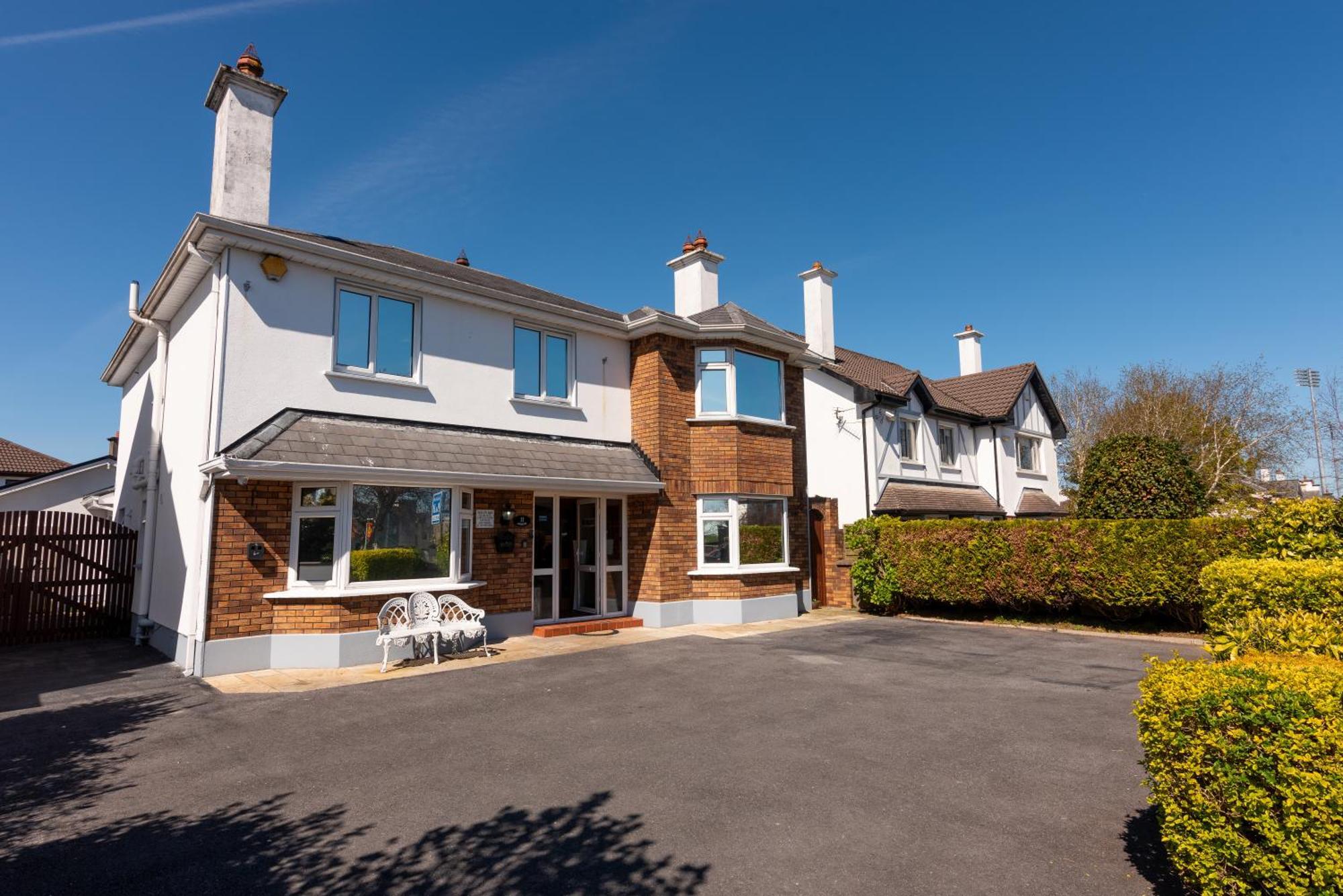 ホテル Avalon House ゴールウェイ エクステリア 写真
