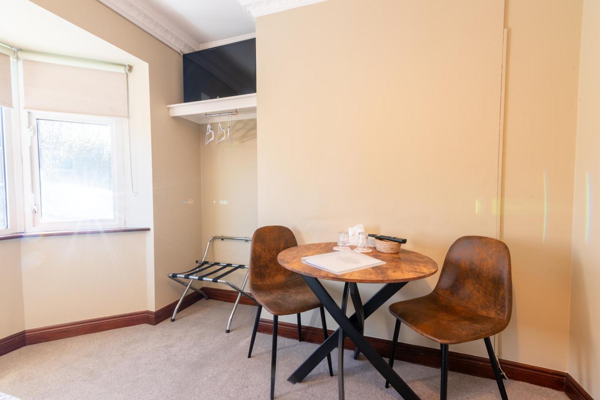 ホテル Avalon House ゴールウェイ エクステリア 写真
