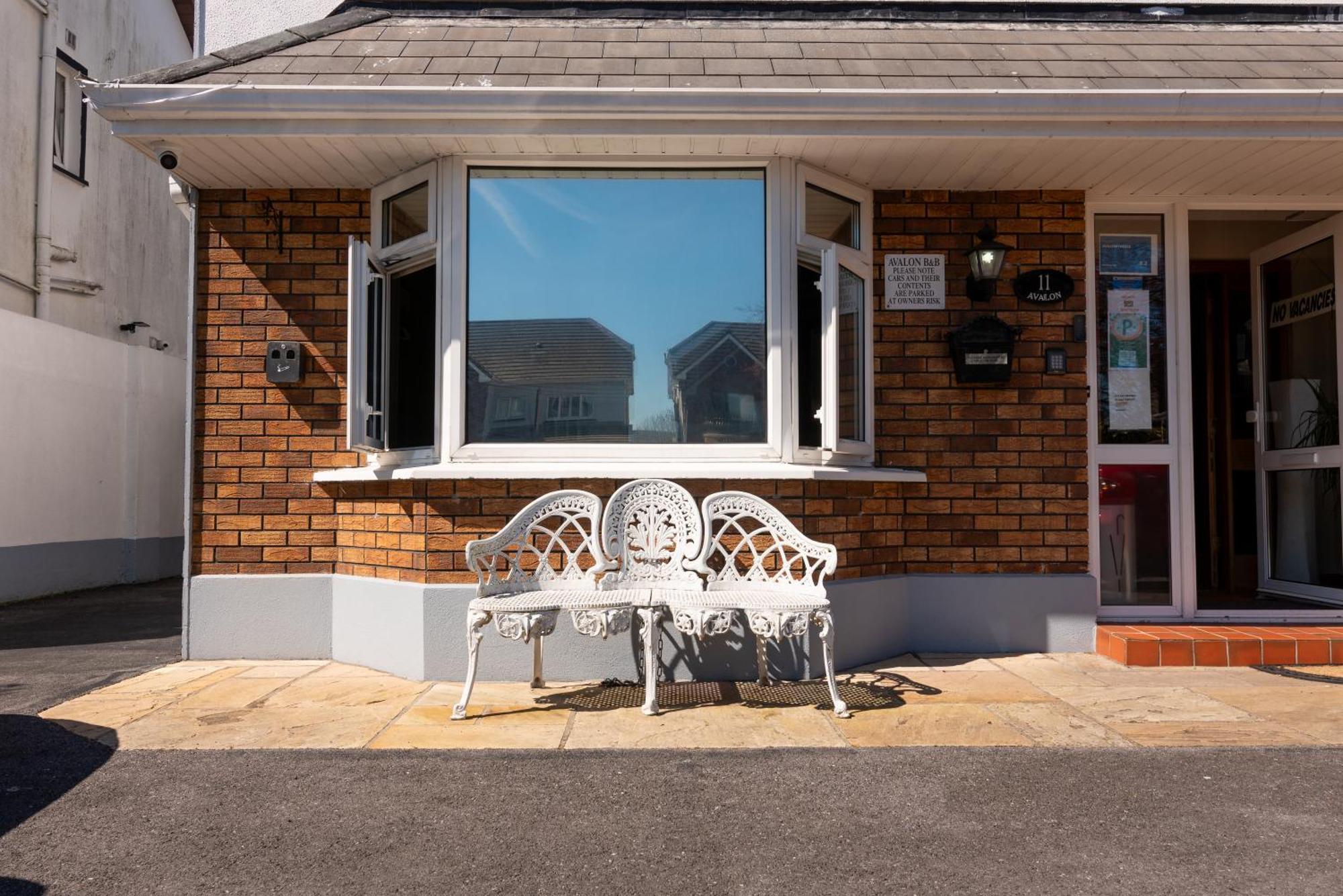 ホテル Avalon House ゴールウェイ エクステリア 写真